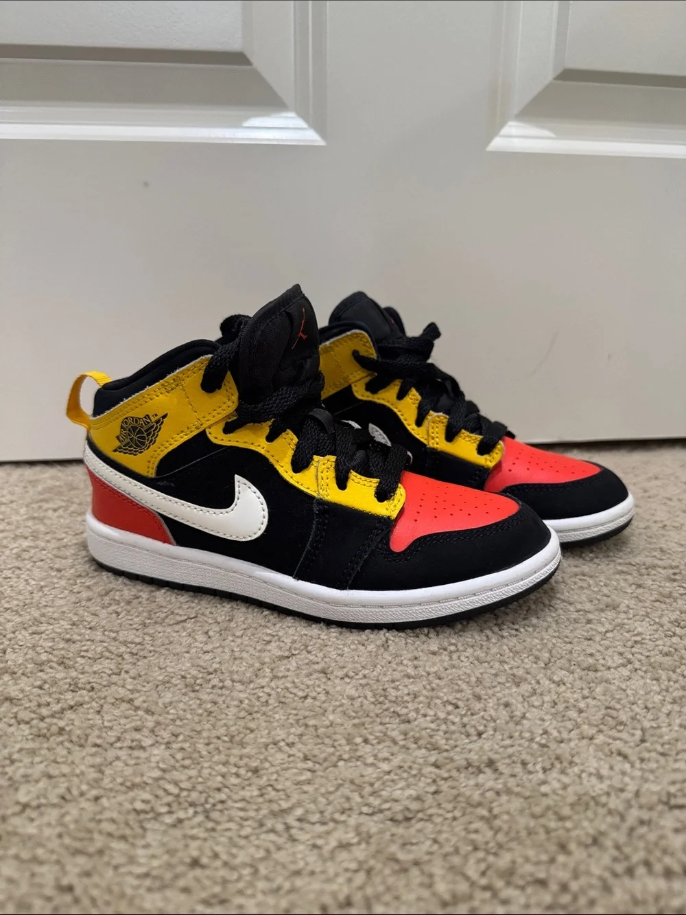 Kids' Air Jordan 1 Mid SE